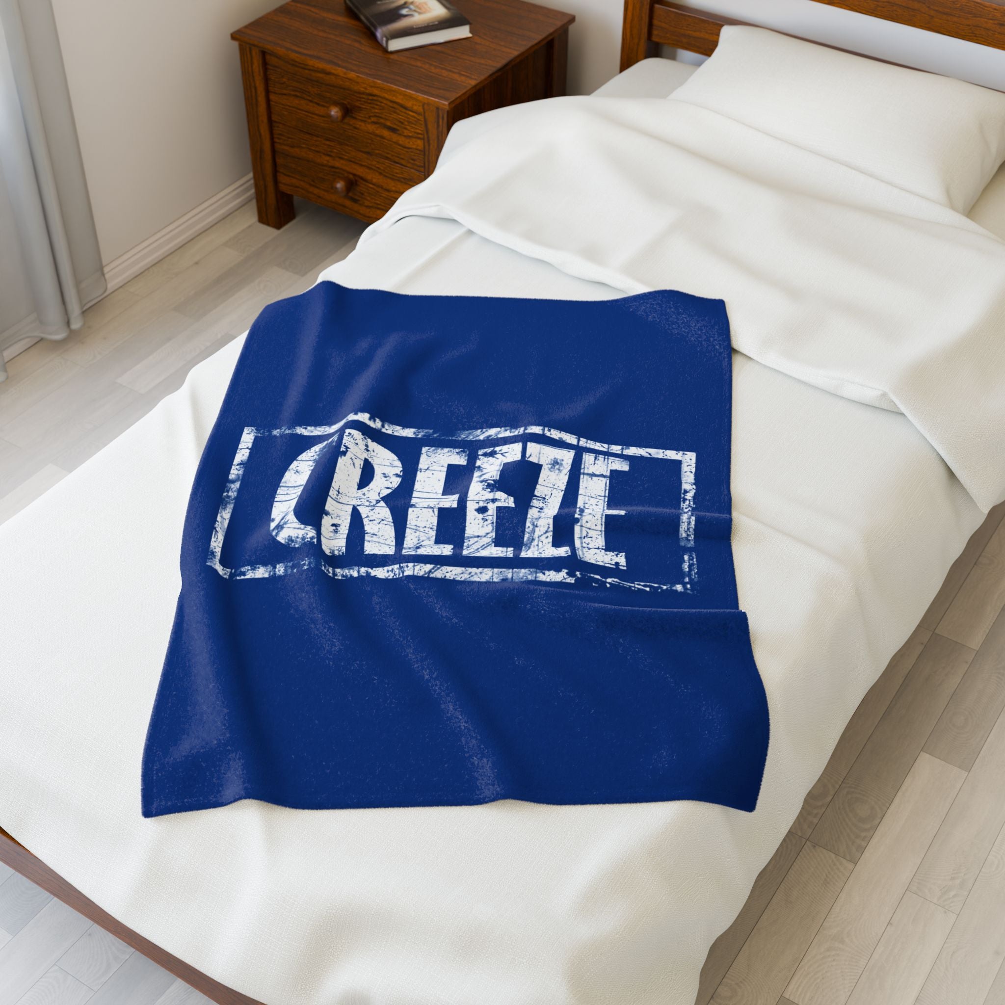 Cozy Velveteen Plush Blanket with 'CREEZE' Design | Perfect for Winter Nights, Gifts, Home Decor, and Movie Marathons